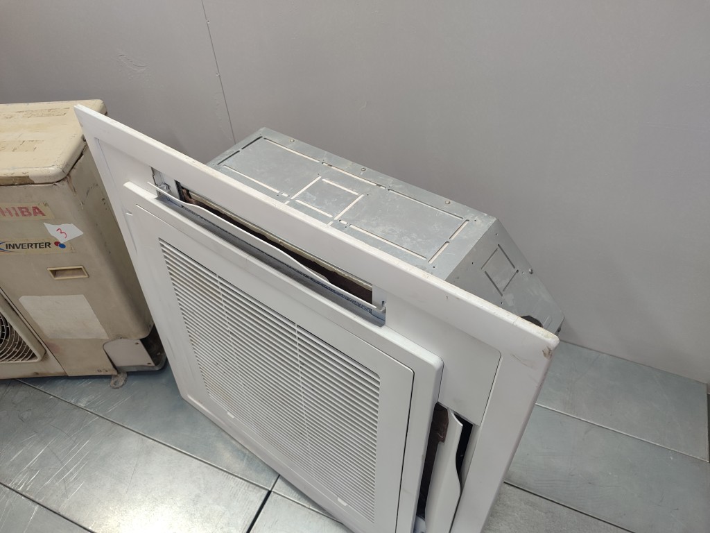 Toshiba Kaset Tipi Klima 24000 Btu Inverter görsel 2